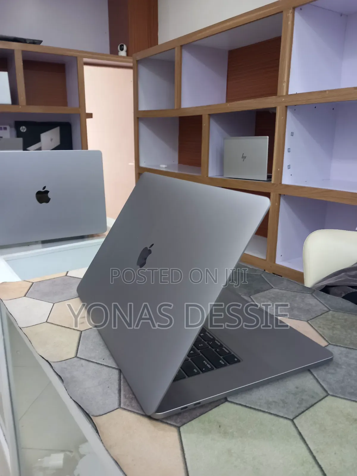 New Laptop Apple MacBook Pro 2019 32GB Intel Core i9 SSD 1T