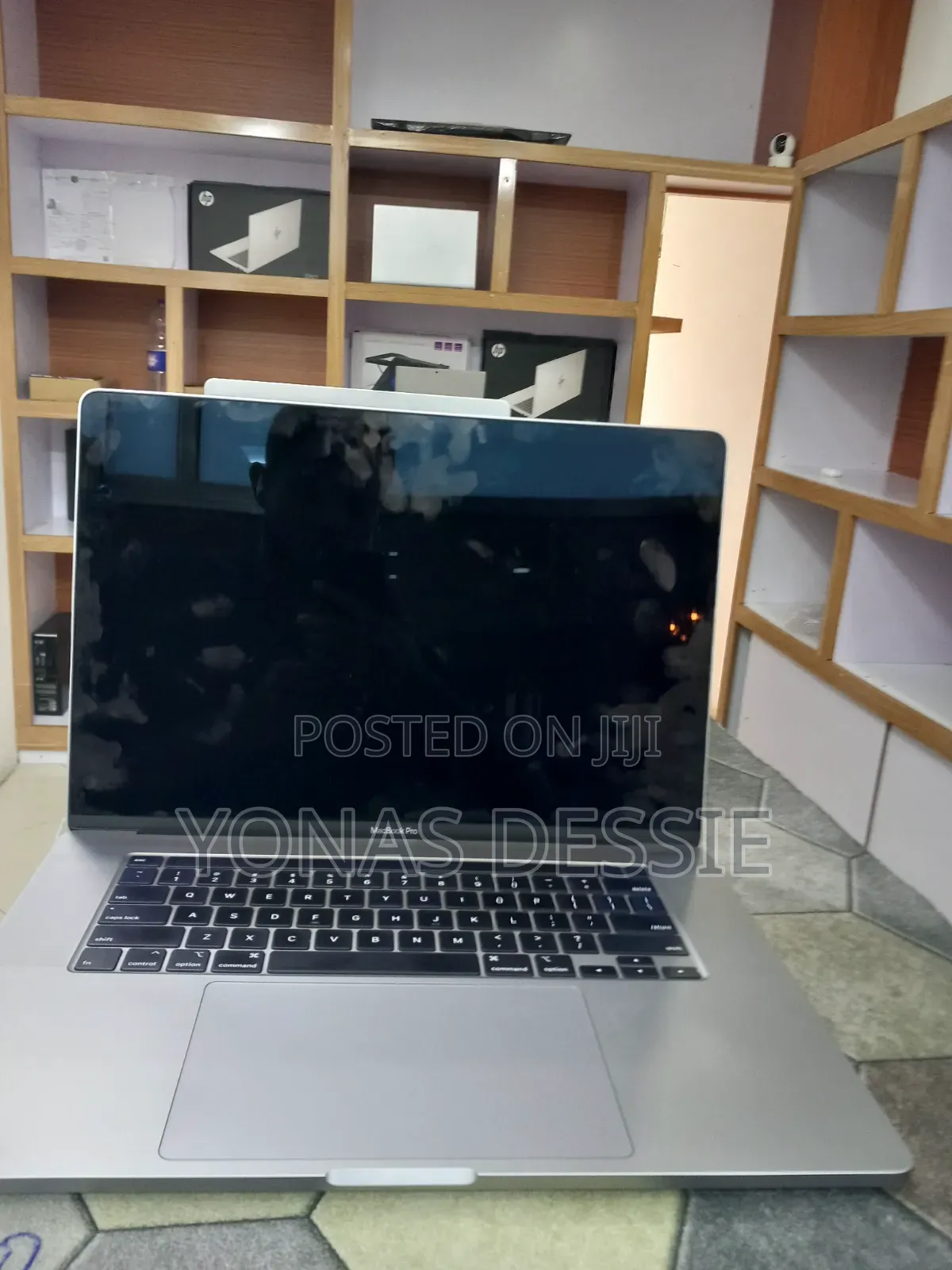 New Laptop Apple MacBook Pro 2019 32GB Intel Core i9 SSD 1T