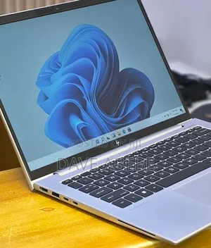 New Laptop HP EliteBook 840 10 16GB Intel Core i7 SSD 512GB