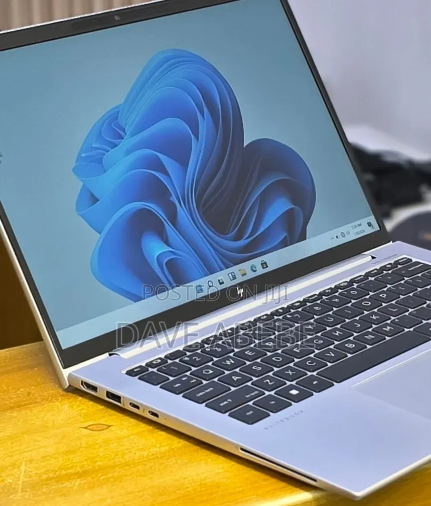 New Laptop HP EliteBook 840 10 16GB Intel Core i7 SSD 512GB