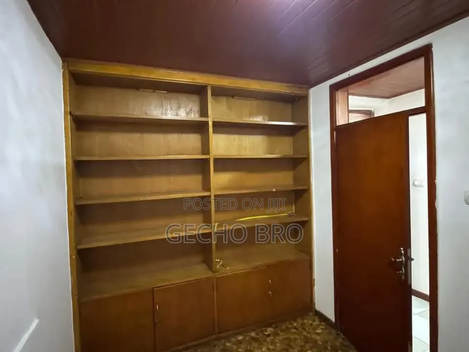 Furnished 4bdrm House in Bole for sale