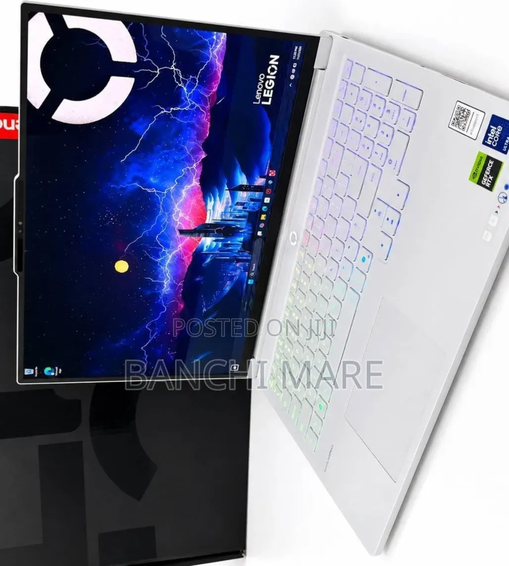 New Laptop Lenovo Legion Pro 7 32GB Intel Core Ultra 9 SSD 1T