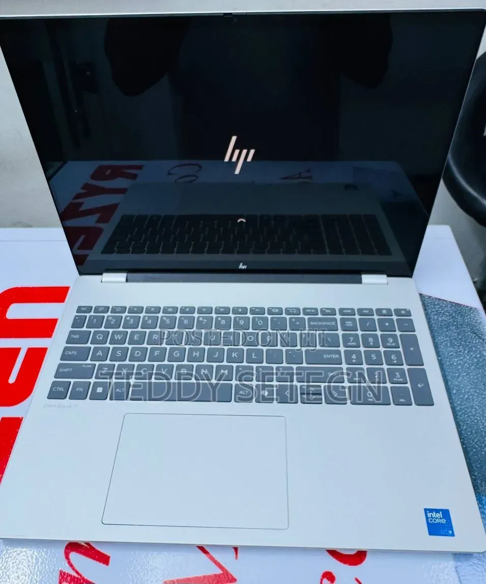 New Laptop HP Pavilion 15 8GB Intel Core i7 SSD 16 GB