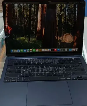 New Laptop Apple MacBook Air 2025 M4 16GB Apple M4 SSD 256GB