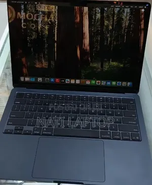 New Laptop Apple MacBook Air 2025 M4 16GB Apple M4 SSD 256GB