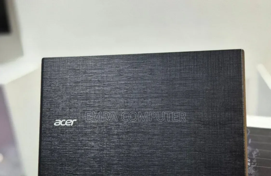 New Laptop Acer 8GB Intel Core i5 SSD 1T