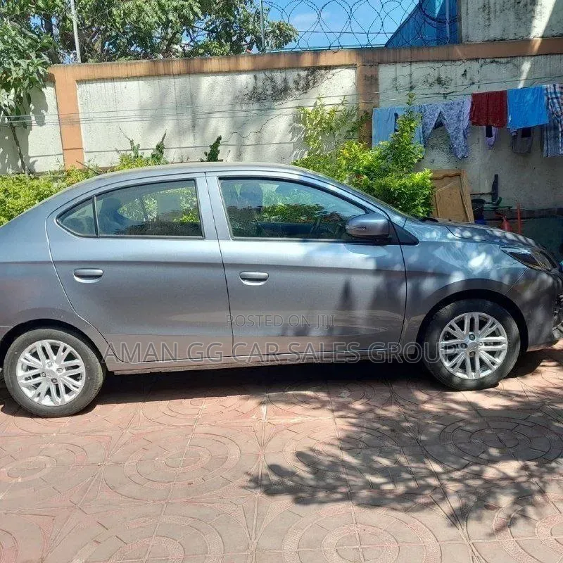 Mitsubishi Attrage 2022 Gray