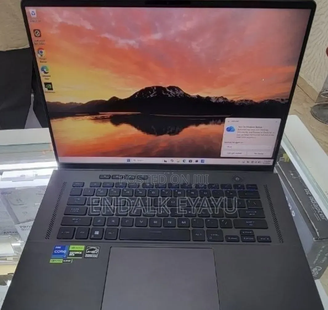 New Laptop Asus ROG Zephyrus G16 16GB Intel Core i7 SSD 512GB