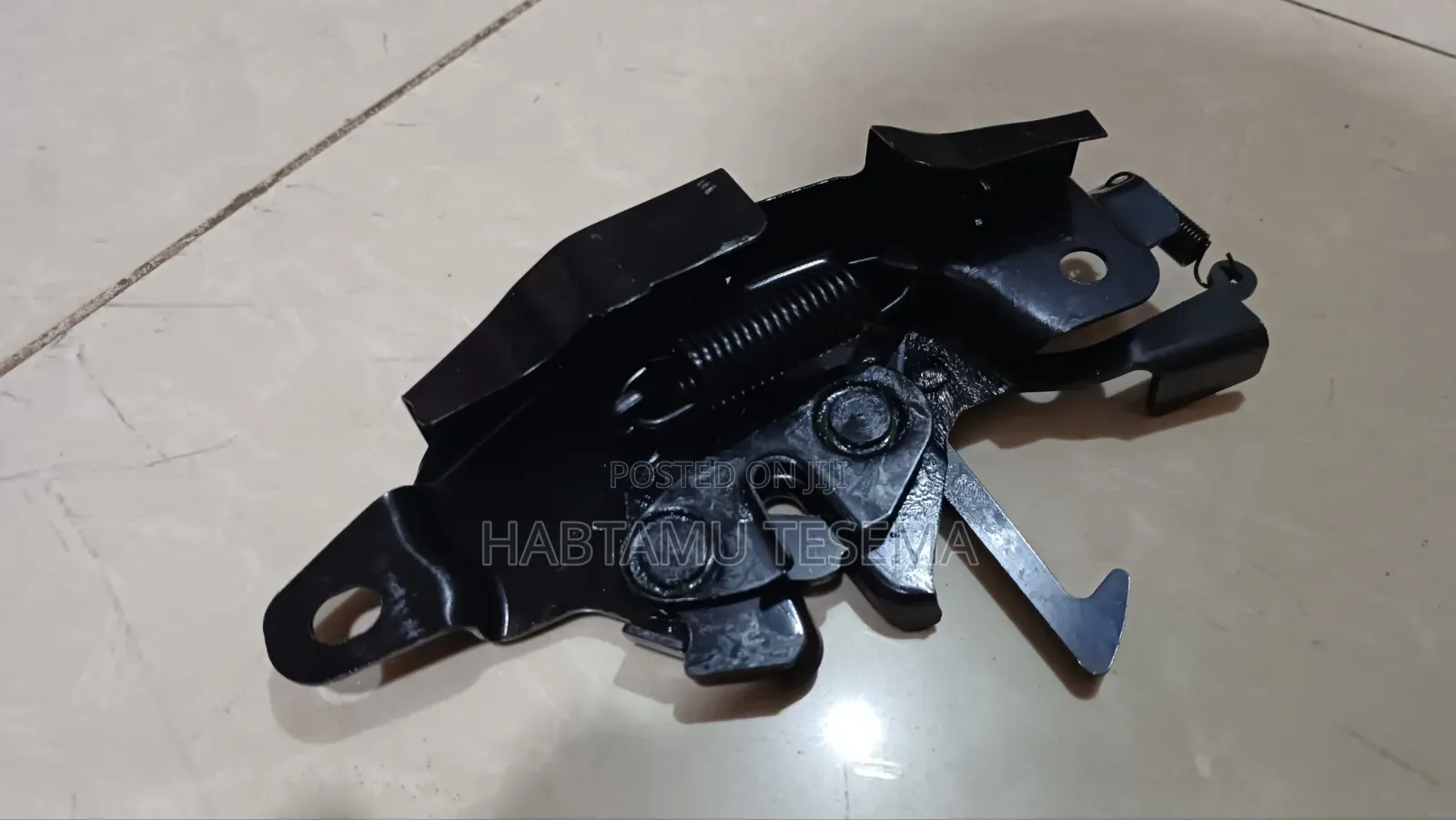 Toyota Hilux / Land Cruiser Hood Lock