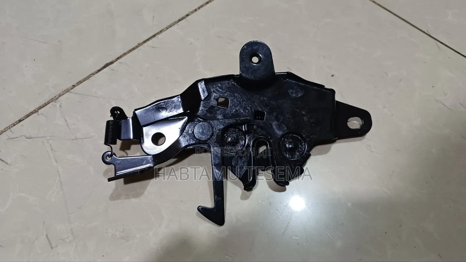 Toyota Hilux / Land Cruiser Hood Lock