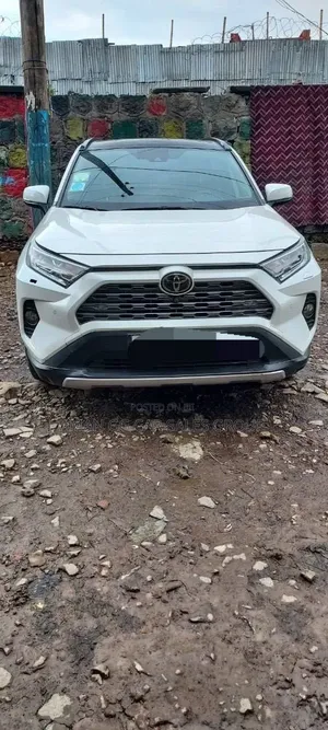 Toyota RAV4 2019 White