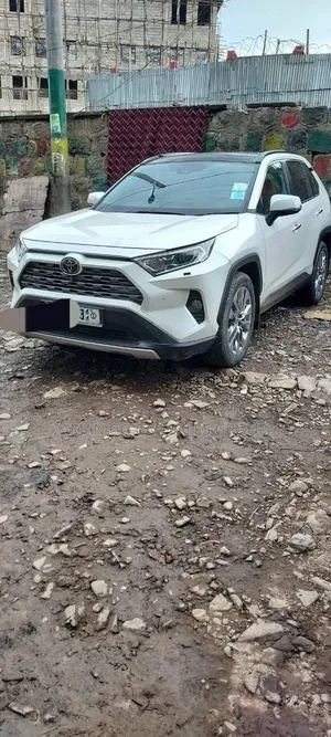 Toyota RAV4 2019 White