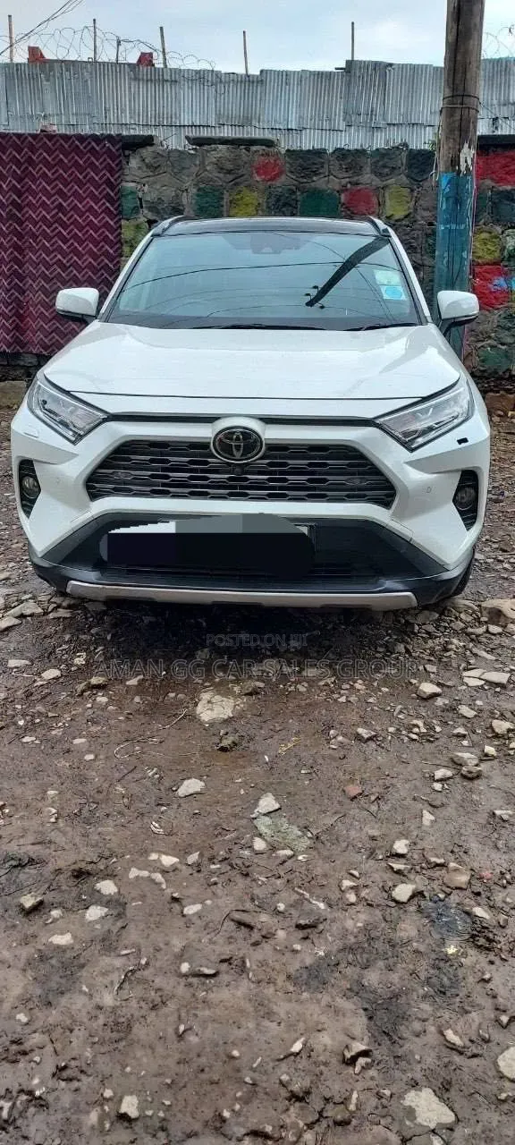 Toyota RAV4 2019 White