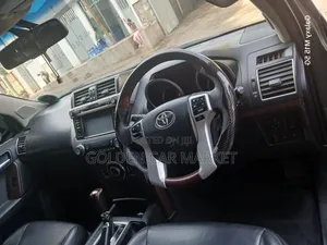 Toyota Land Cruiser 2015 Gray