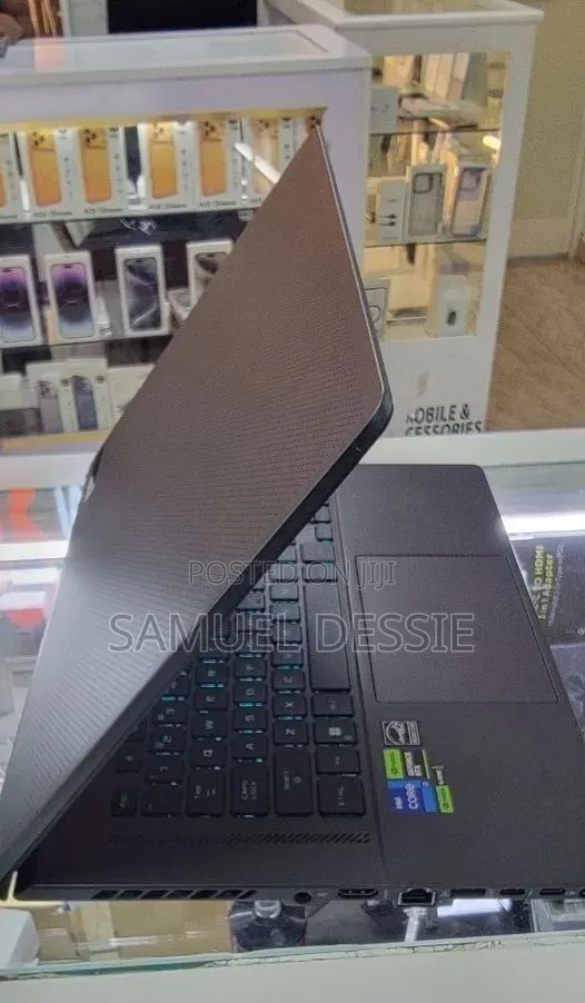 New Laptop Asus ROG Zephyrus G15 16GB Intel Core i7 SSD 512GB