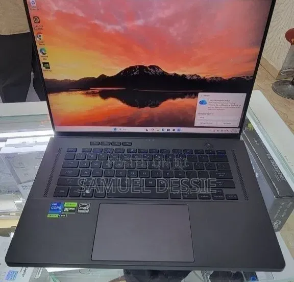 New Laptop Asus ROG Zephyrus G15 16GB Intel Core i7 SSD 512GB