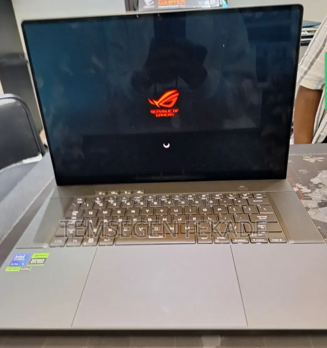 New Laptop Asus ROG Zephyrus G16 16GB Intel Core Ultra 9 SSD 1T