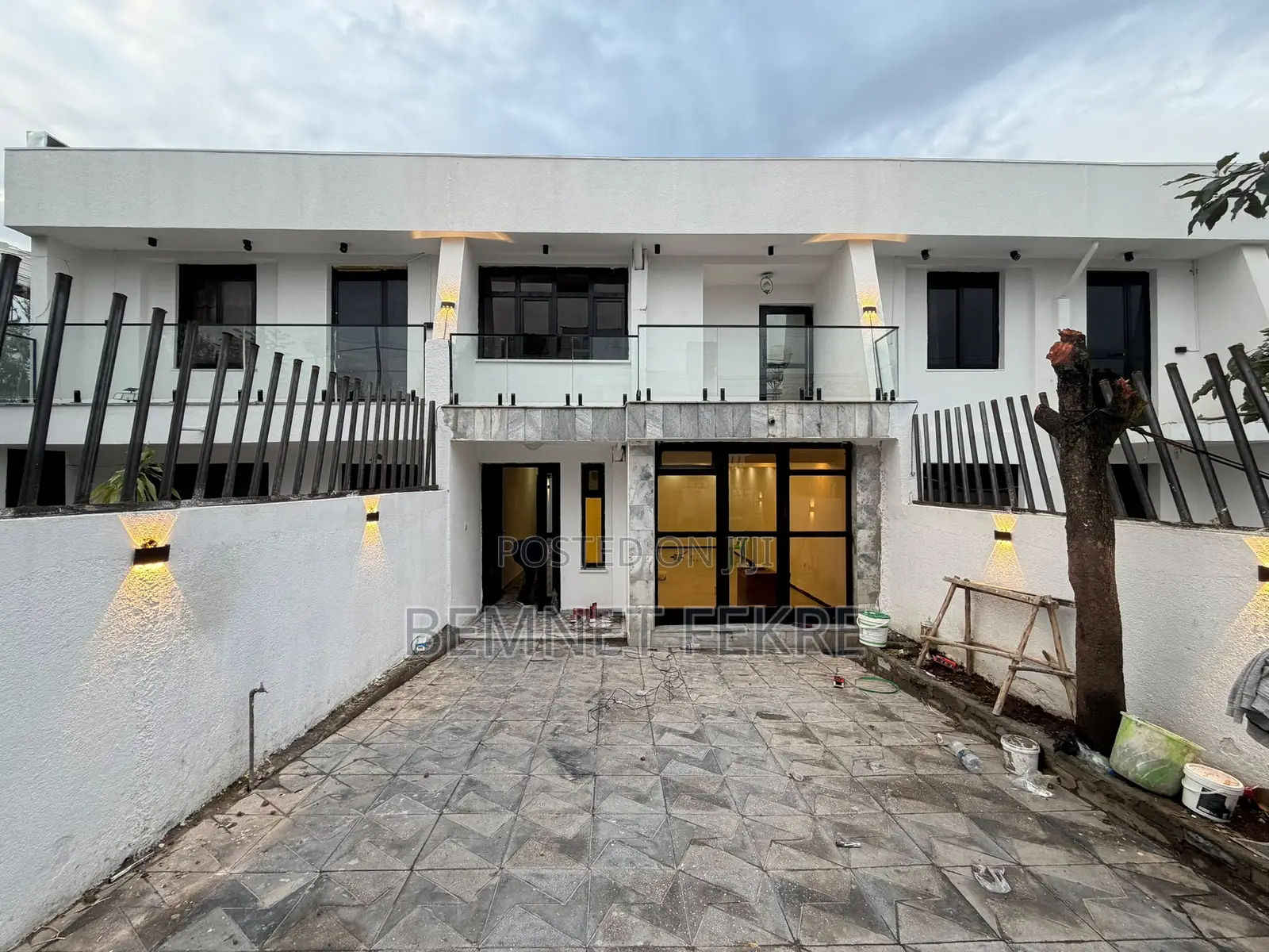 5bdrm House in Home, Bole for rent