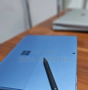 New Laptop Microsoft Surface 8GB Intel Core i5 SSD 256GB