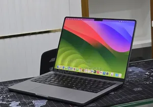 New Laptop Apple MacBook Pro 2023 M3 8GB Apple M3 Pro SSD 512GB