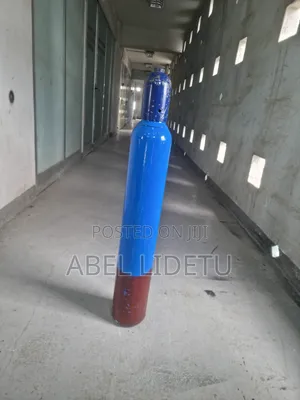 Medical Regulator With Oxygen Cylinder