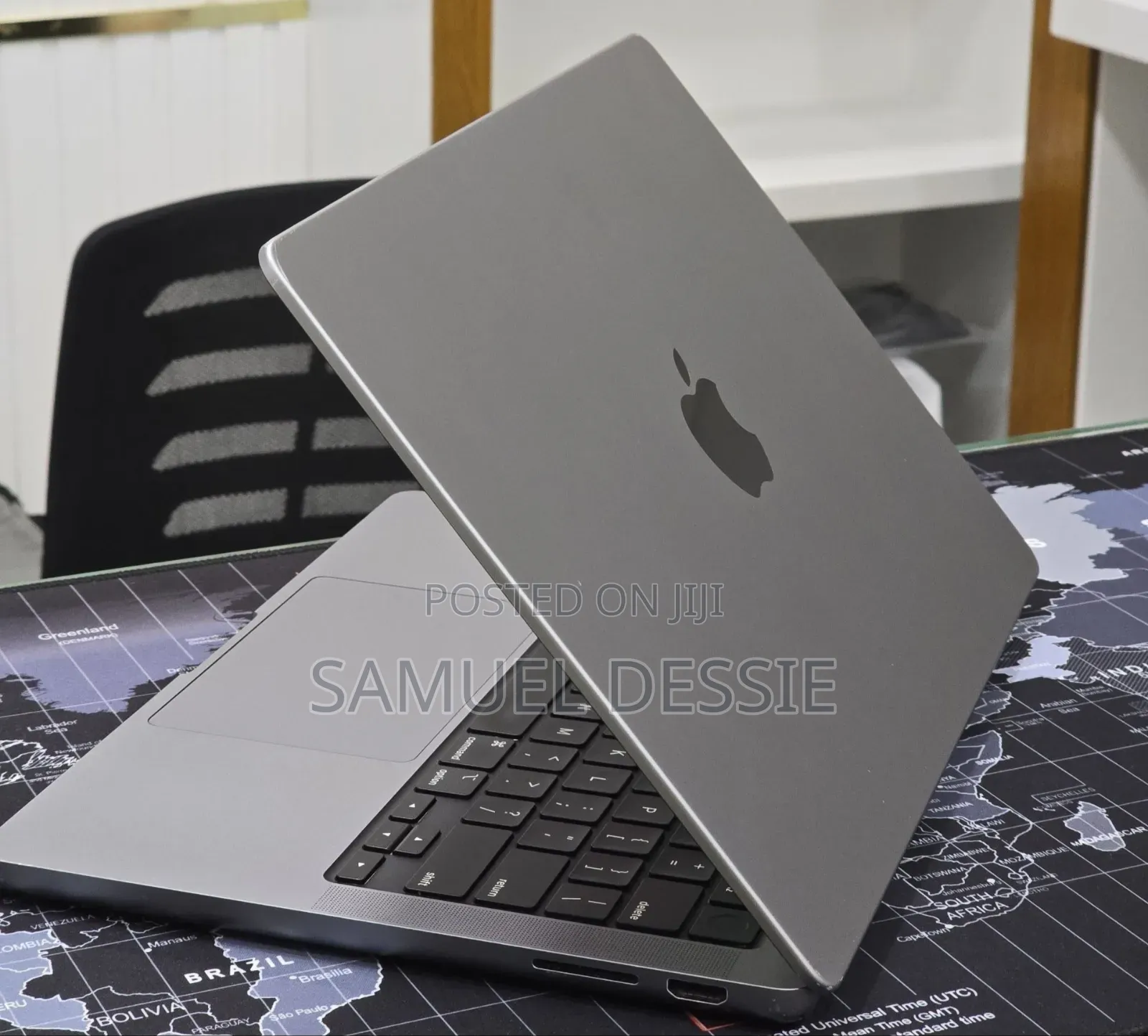 New Laptop Apple MacBook Pro 2023 M3 8GB Apple M3 Pro SSD 512GB