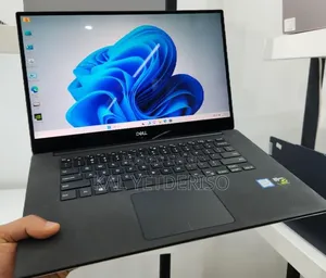 New Laptop Dell XPS 15 16GB Intel Core i7 SSD 512GB
