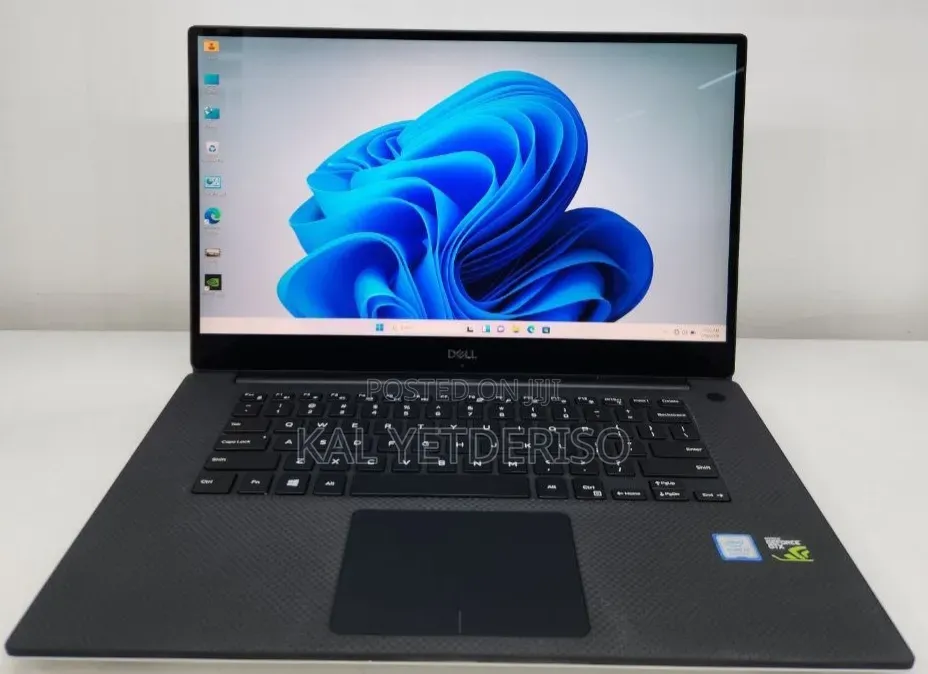 New Laptop Dell XPS 15 16GB Intel Core i7 SSD 512GB