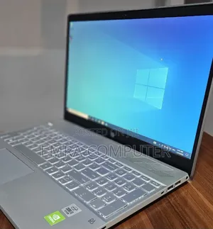New Laptop HP Pavilion 15 8GB Intel Core i5 SSD 256GB