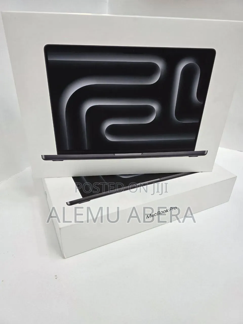 New Laptop Apple MacBook Pro 2024 M4 24GB Apple M4 Pro SSD 512GB