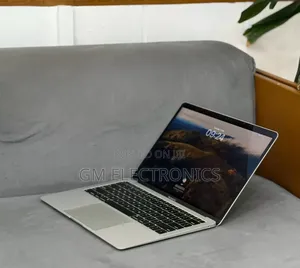 New Laptop Apple MacBook 2018 8GB Intel Core i5 SSD 128GB