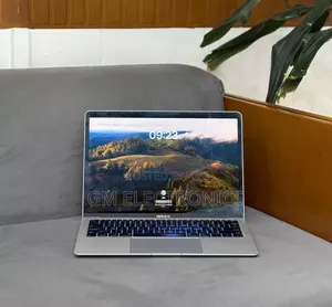 New Laptop Apple MacBook 2018 8GB Intel Core i5 SSD 128GB