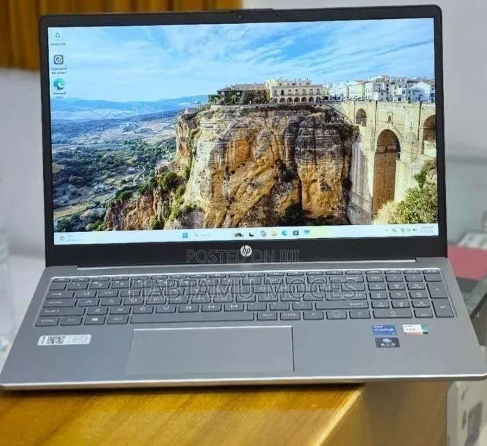 New Laptop HP Stream Notebook 16GB Intel Core i7 SSD 1T
