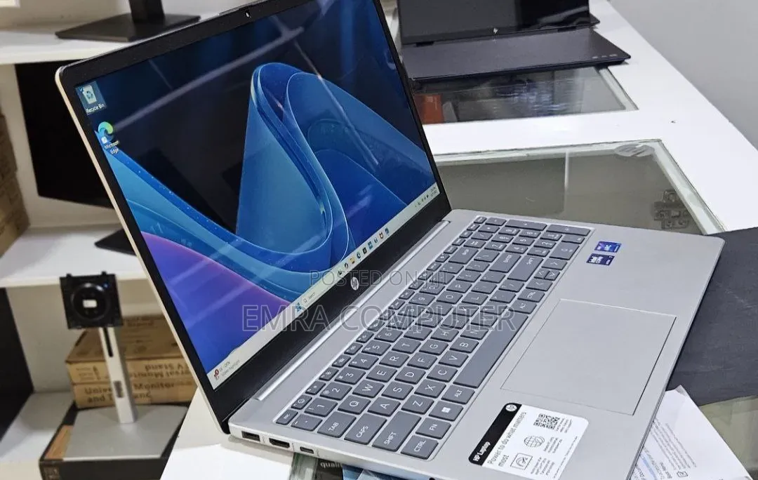 New Laptop HP 16GB Intel Core Ultra 7 SSD 512GB