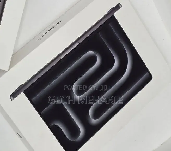 New Laptop Apple MacBook Pro 2024 M4 Pro 24GB Apple M4 Pro SSD 512GB