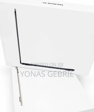 New Laptop Apple MacBook 16GB Apple M5 SSD 512GB
