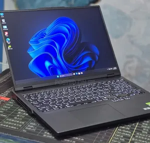 New Laptop Lenovo Legion 9 16GB Intel Core i9 SSD 512GB