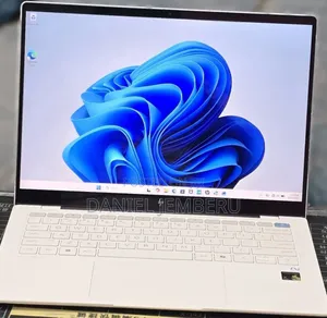 New HP OmniBook X Flip 14" 16GB Qualcomm Snapdragon X Elite SSD 1T