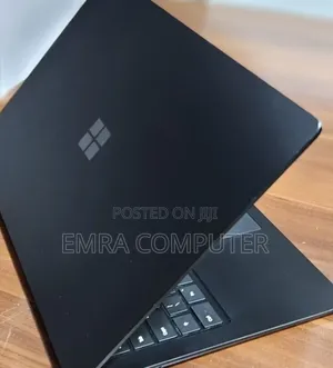 New Laptop Microsoft Surface 16GB Intel Core i7 SSD 256GB