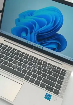 New Laptop HP EliteBook 840 G8 16GB Intel Core i5 SSD 512GB