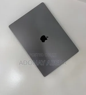 New Laptop Apple MacBook 32GB SSD 1T