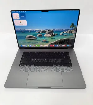 New Laptop Apple MacBook 32GB SSD 1T