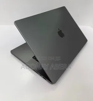 New Laptop Apple MacBook 32GB SSD 1T