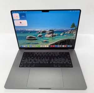 New Laptop Apple MacBook 32GB SSD 1T