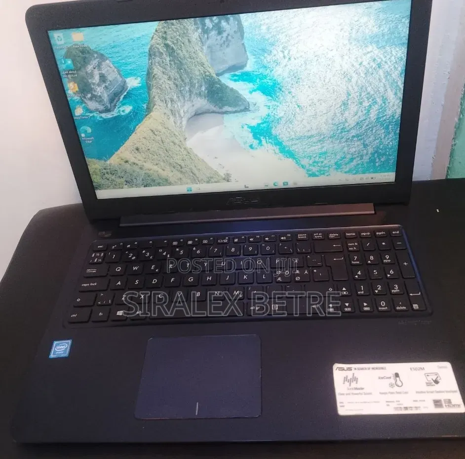 New Laptop Asus E502S 8GB Intel Core M2 HDD 256GB