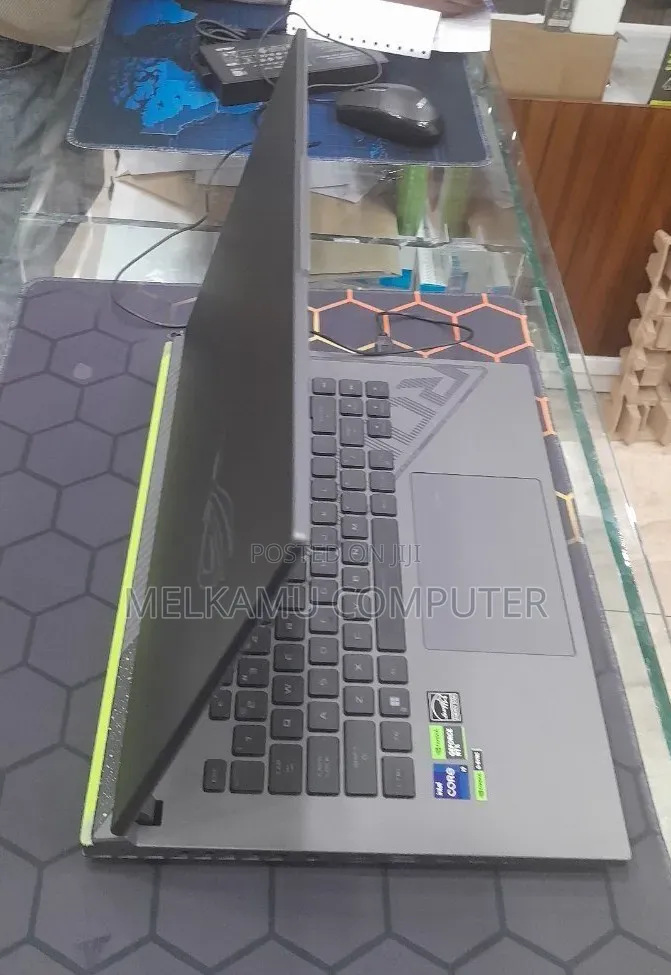 New Laptop Asus ROG Strix G16 16GB Intel Core i9 SSD 1T