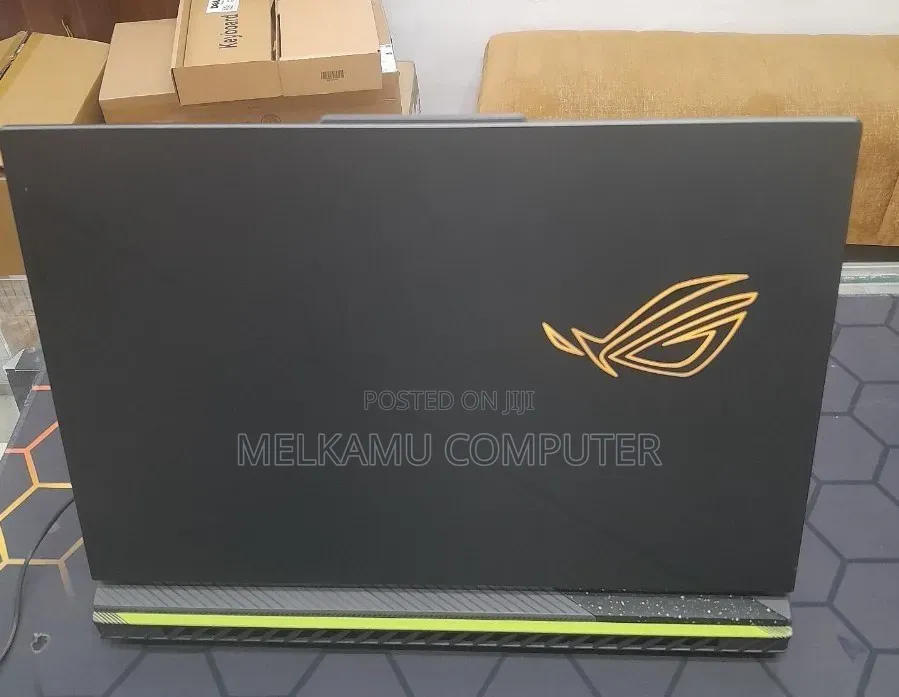 New Laptop Asus ROG Strix G16 16GB Intel Core i9 SSD 1T