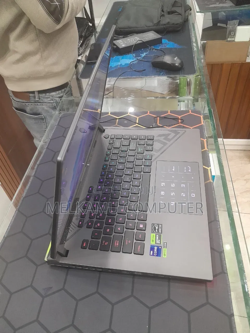 New Laptop Asus ROG Strix G16 16GB Intel Core i9 SSD 1T