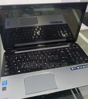 Laptop Toshiba Satellite C665 8GB Intel Core i7 HDD 1T