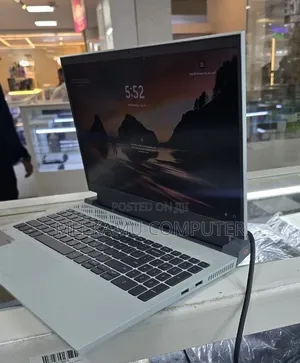 New Laptop Dell G15 5510 16GB Intel Core i7 SSD 512GB